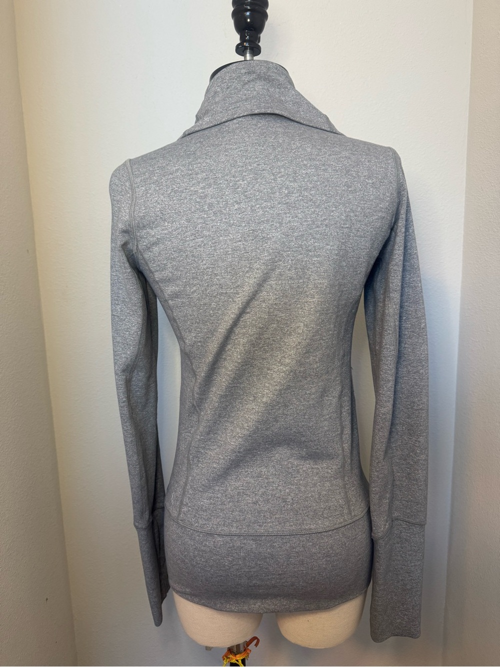 Lululemon In Stride jacket - Picture 4 of 6